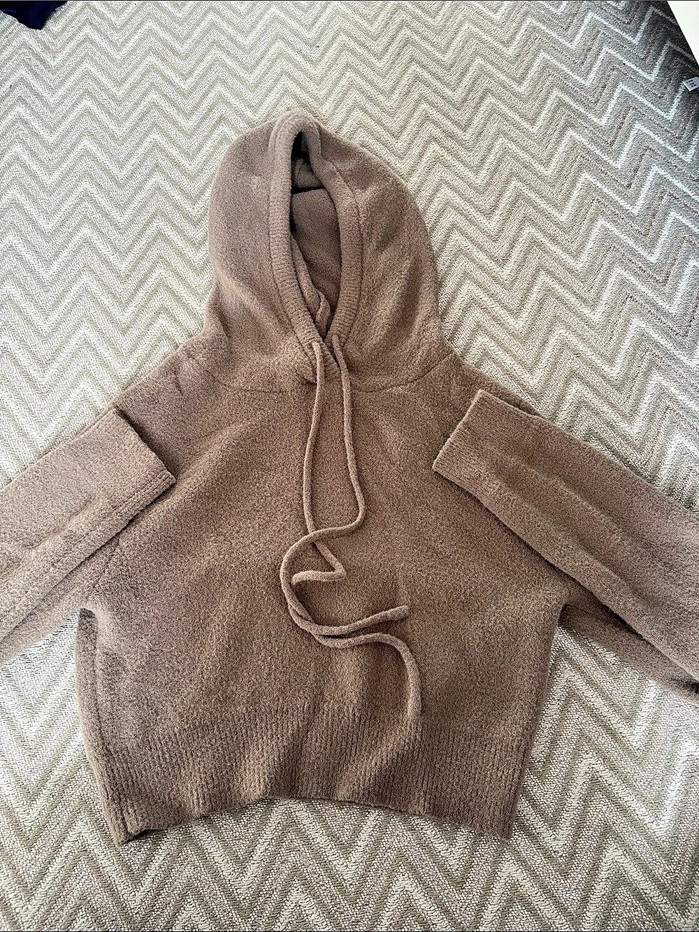 Women’s  Pullover Hoodie in Brown Like New